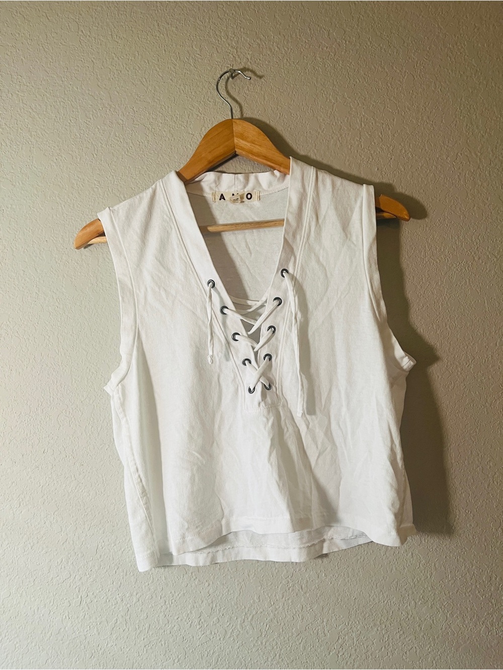 AMO Aviva White Cotton Lace-Up V-Neck Sleeveless Top Small